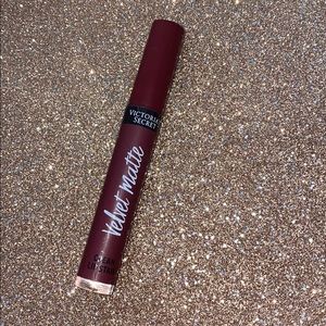 Victoria Sercet Pink Lip Stick